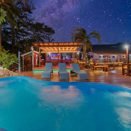 Roatan Yacht Club&Dive Center Hotel French Harbour Buitenkant foto