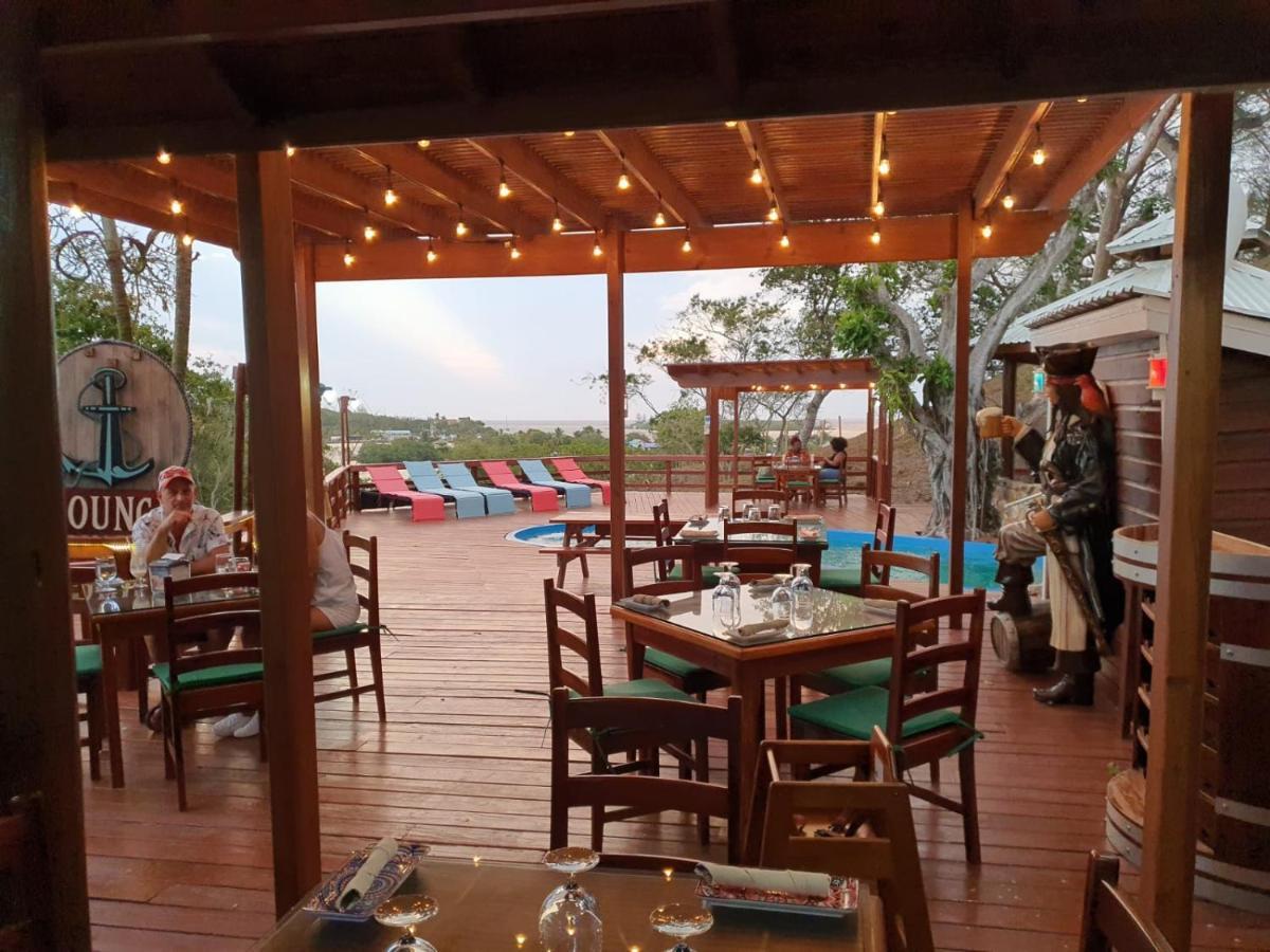 Roatan Yacht Club&Dive Center Hotel French Harbour Buitenkant foto