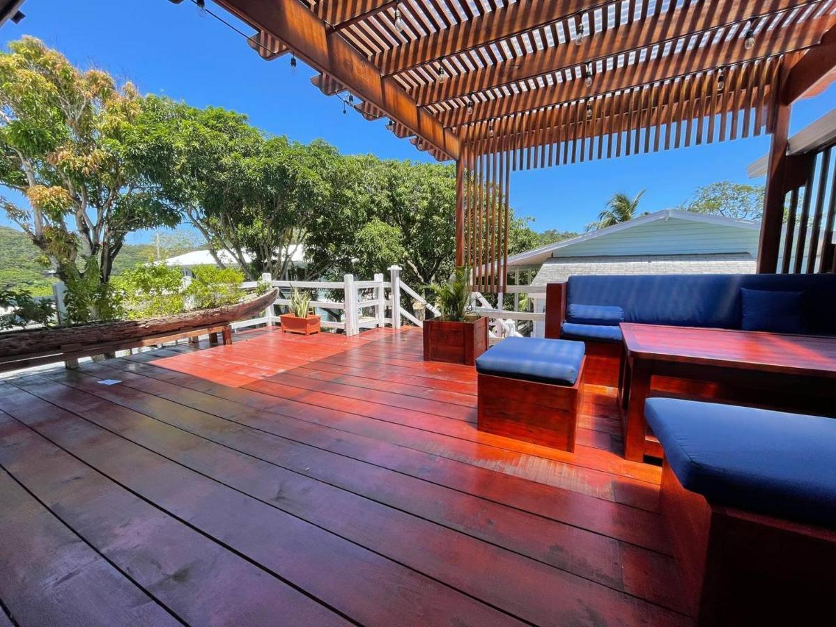 Roatan Yacht Club&Dive Center Hotel French Harbour Buitenkant foto